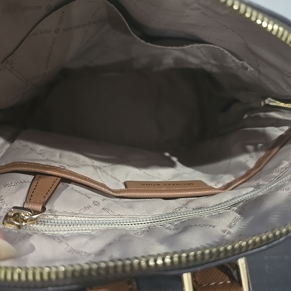 Michael Kors Cindy Large Signature Logo Backpack main image 11